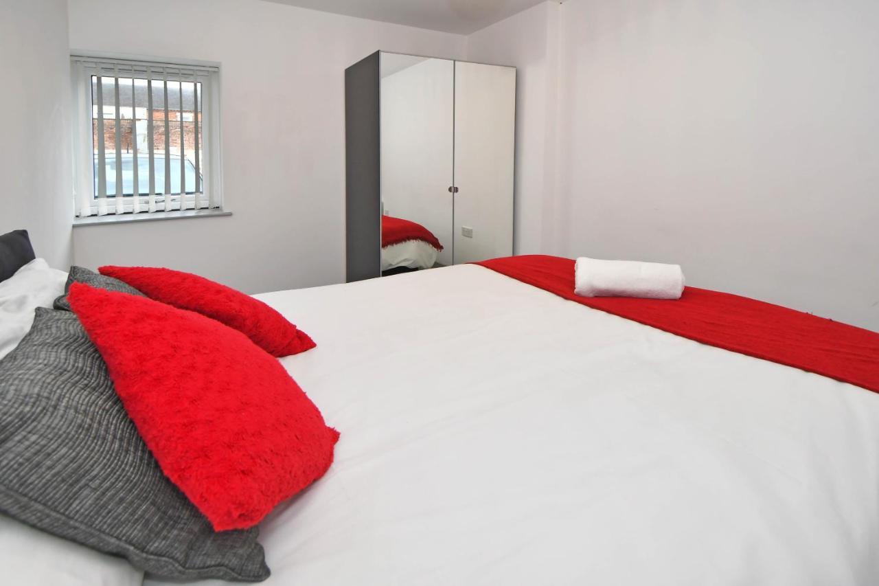 Smithfield By Yourstays - Gated With Private Car Park In Centre *
