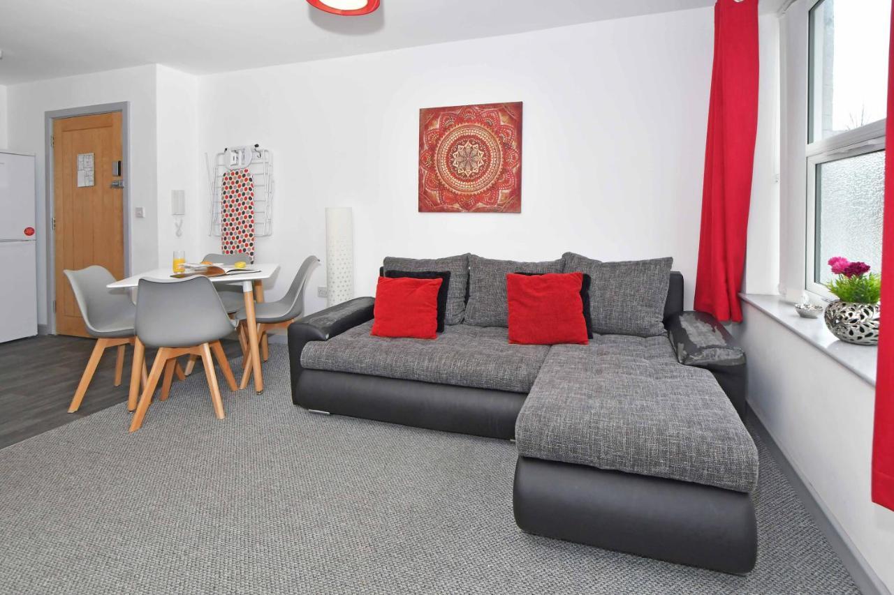 Smithfield By Yourstays - Gated With Private Car Park In Centre Apartment Stoke-on-Trent
