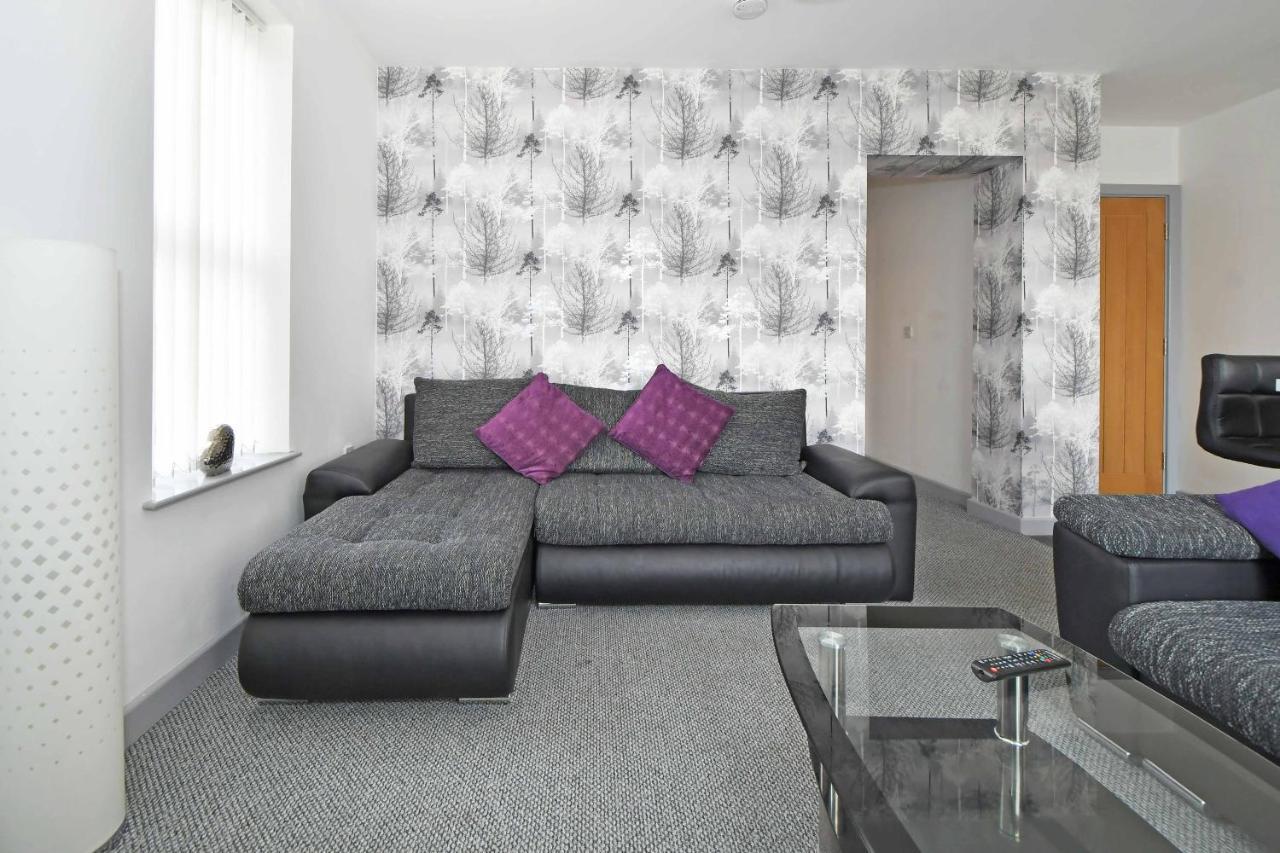 Smithfield By Yourstays - Gated With Private Car Park In Centre Apartment Stoke-on-Trent