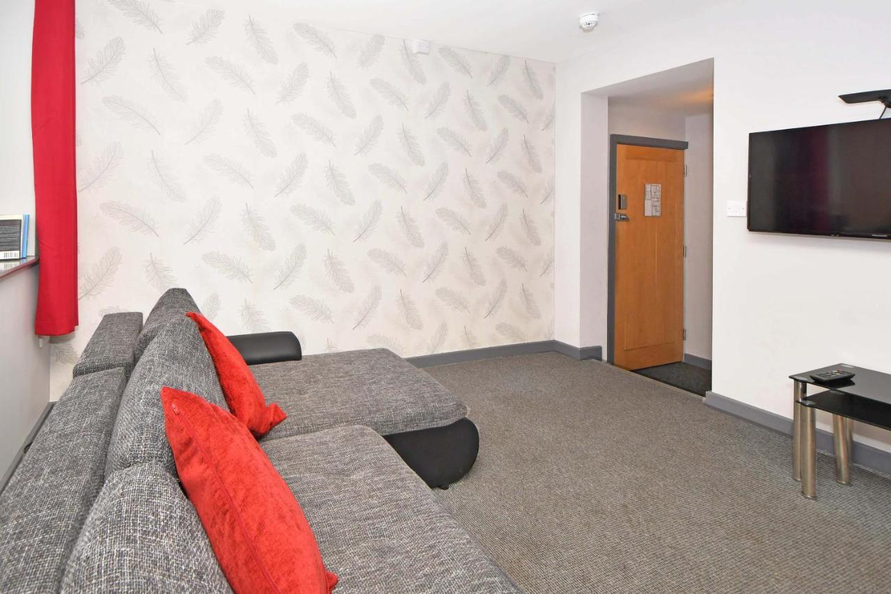 Smithfield By Yourstays - Gated With Private Car Park In Centre Apartment